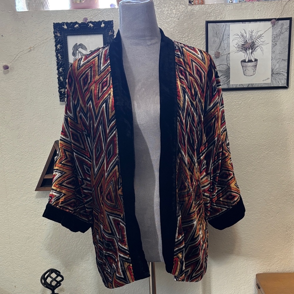 Chico’s geometric kimono